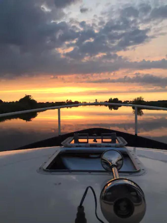 Hotel Boat Stoer - Inclusief Sloep Jutrijp Exterior foto